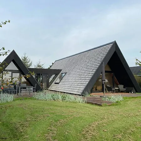 Дом отдыха Architect-Designed A-House By Saksild Beach