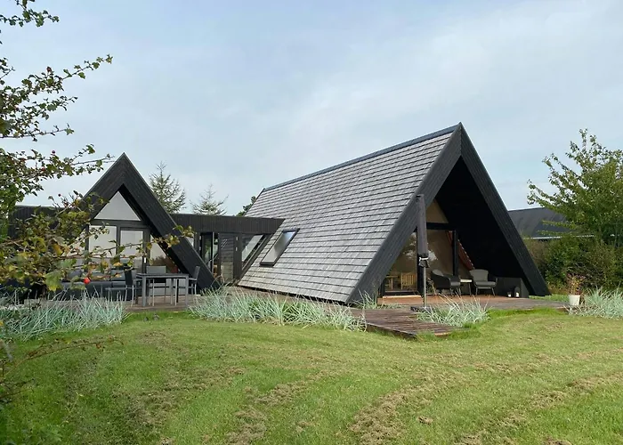 Дом отдыха Architect-Designed A-House By Saksild Beach